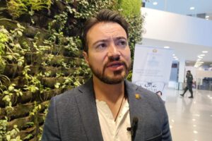 Renuncia de diputado del MAS