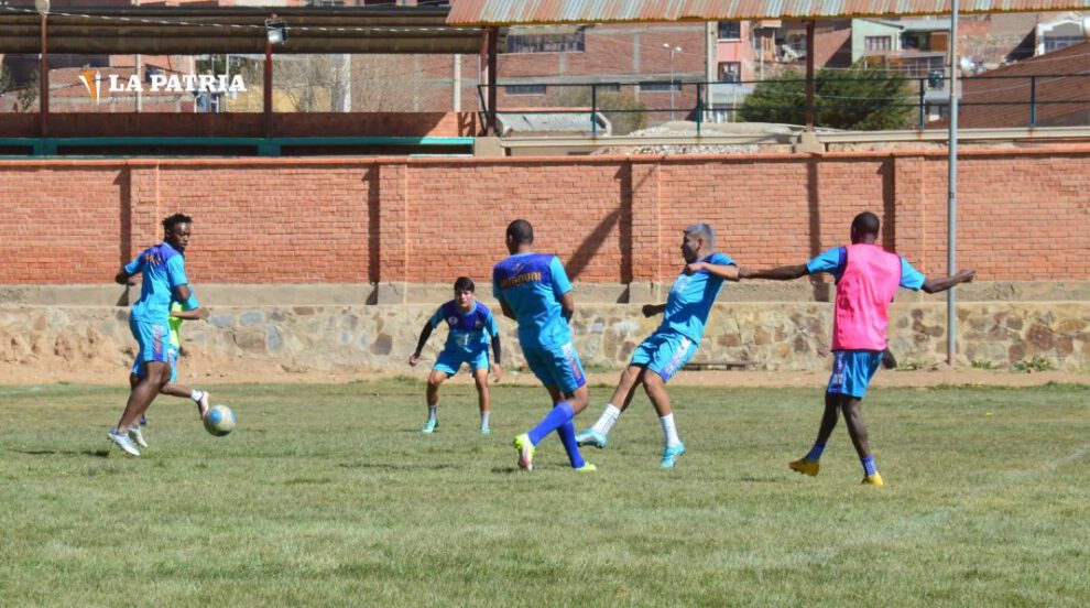EM Huanuni se prepara para su primer triunfo en la Copa Simón Bolívar