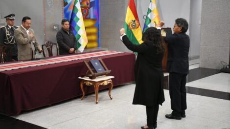 Nuevos ministros de Salud y Deportes en Bolivia