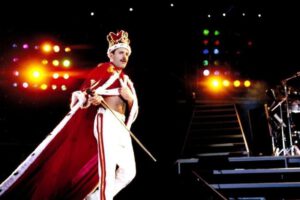 Freddie Mercury durante una actuación