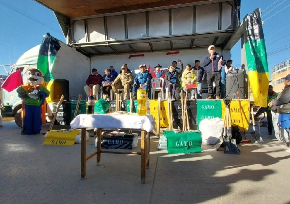 Aseo ciudadano en Oruro durante la jornada de limpieza