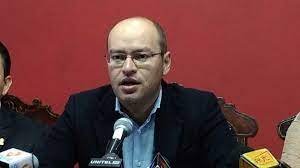 Erwin Bazán exige lista completa del personal policial antidroga en Viru Viru