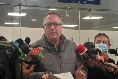Dispositivo electrónico para reos según diputado Alarcón