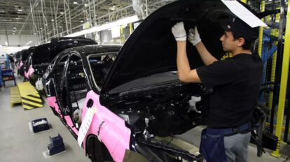 AvtoVAZ reanuda producción de coches en San Petersburgo