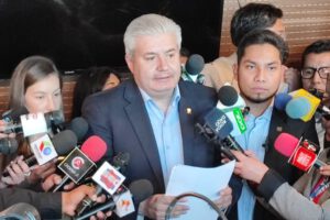 Asamblea Boliviana de Jóvenes presentada por Enrique Urquidi