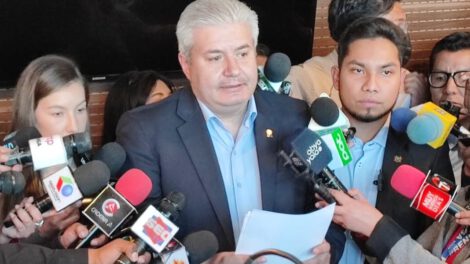 Asamblea Boliviana de Jóvenes presentada por Enrique Urquidi