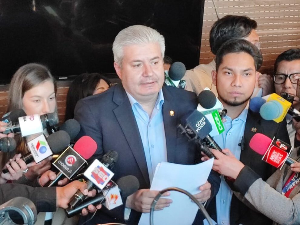 Asamblea Boliviana de Jóvenes presentada por Enrique Urquidi