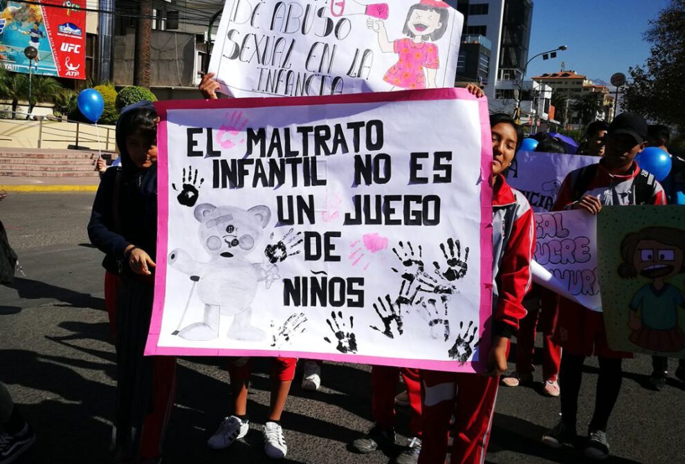 Acciones de protesta contra la impunidad de delitos sexuales contra menores