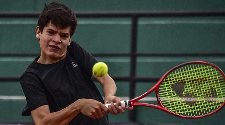 Juan Carlos Prado se clasificó en semifinales del Roland Garros Junior