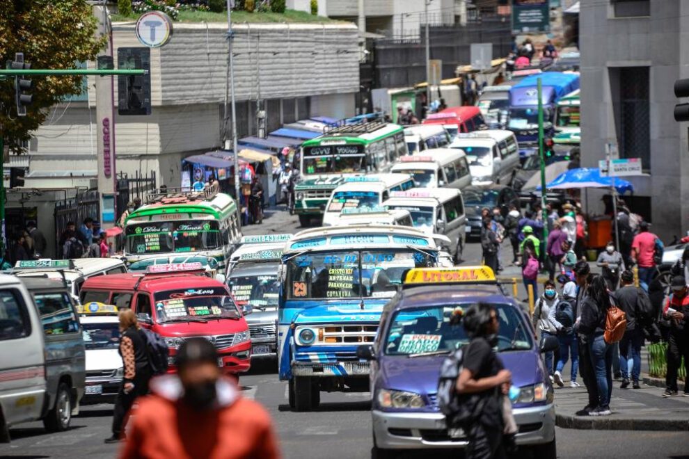 Restricción vehicular en La Paz reduce ingreso de 25.000 autos al centro