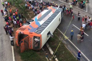 Accidente de bus en Portachuelo