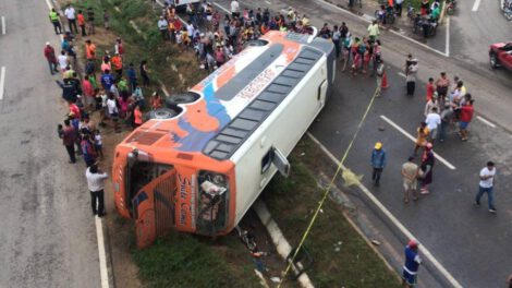 Accidente de bus en Portachuelo