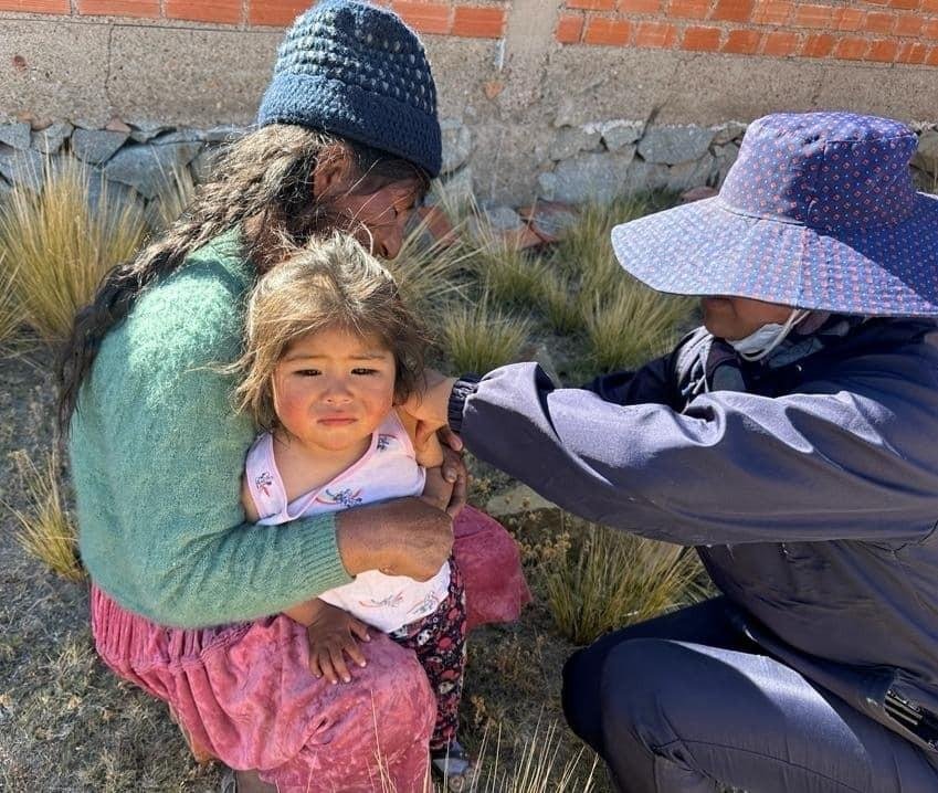 Campaña de vacunación contra el sarampión y la polio en Oruro
