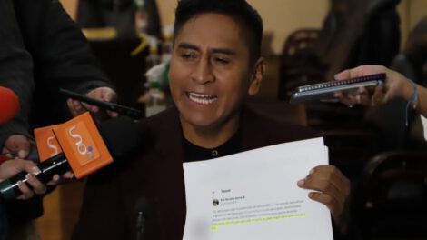 Evo Morales intenta expulsar a Arce y Choquehuanca del MAS