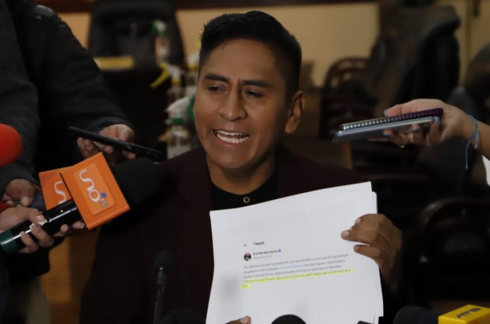 Evo Morales intenta expulsar a Arce y Choquehuanca del MAS