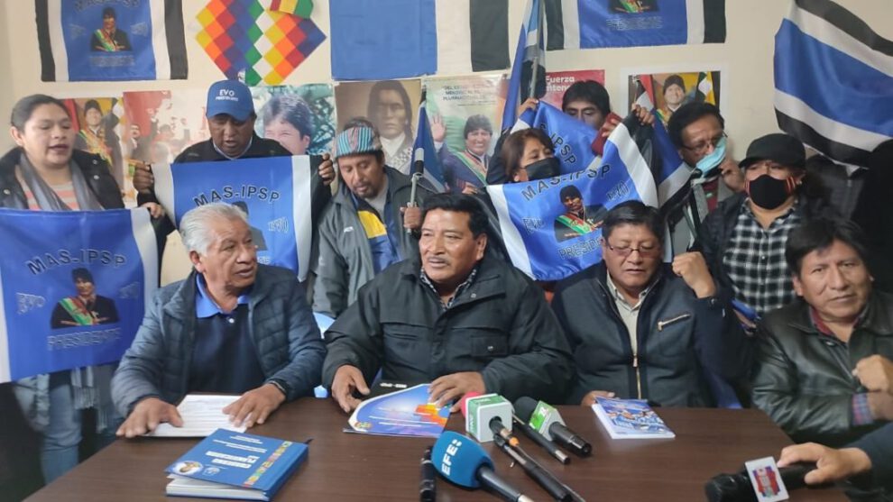 Funcionarios públicos vetados en el MAS