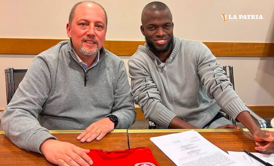 Enner Valencia firma contrato con Internacional de Porto Alegre