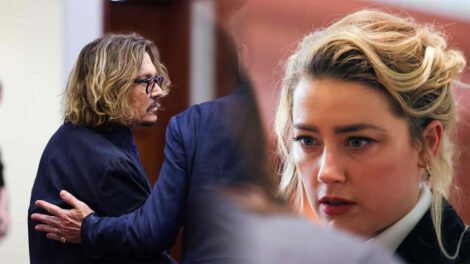 Amber Heard paga deuda a Johnny Depp