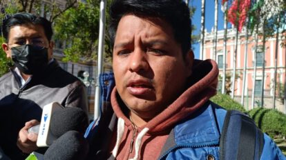 Veto a funcionarios públicos en congresos del MAS