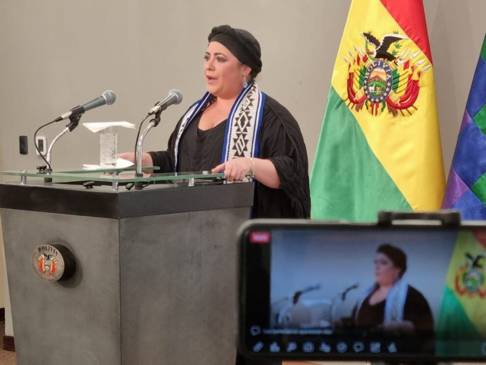 Veto a funcionarios del MAS según María Nela Prada