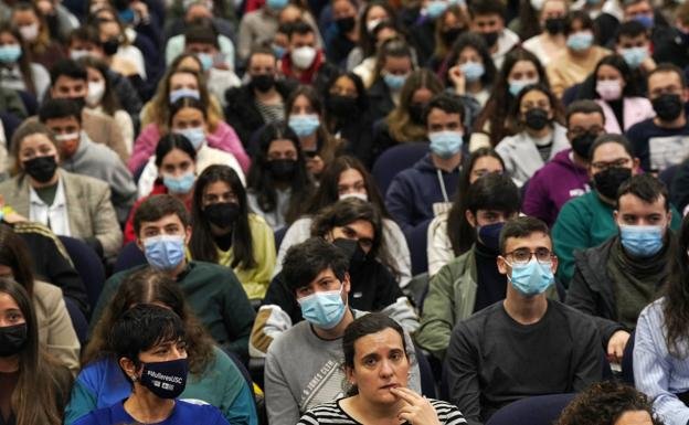 Uso obligatorio de mascarillas en colegios ante brote de virus respiratorio sincitial