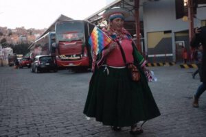 Lidia Patty en predios de la terminal de buses de La Paz