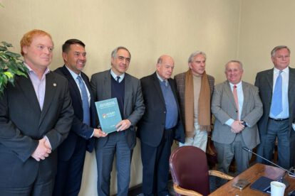 Persecución política en Bolivia según Erik Morón durante su visita en Chile