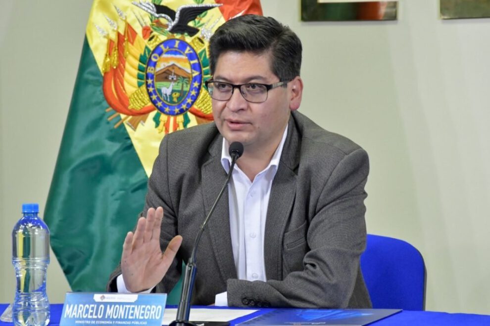 El ministro de Economía, Marcelo Montenegro, en su despacho en La Paz.