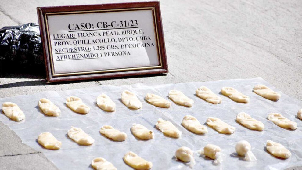 Operativo antidrogas descubre cocaína líquida en preservativos