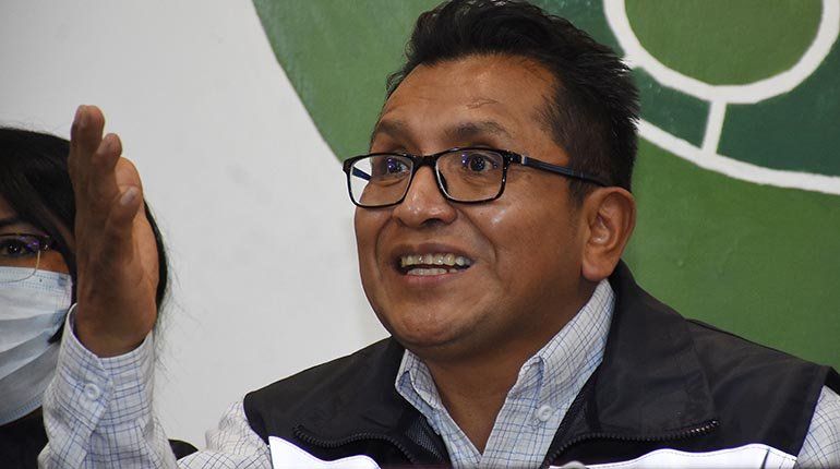Conflicto en Apdhb con Pedro Callisaya