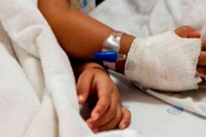 Niña apuñalada en colegio