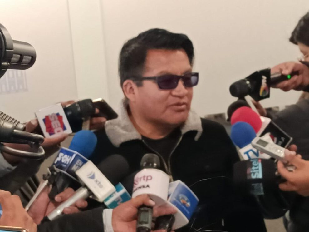 Reunión obligatoria del MAS convocada por Renán Cabezas