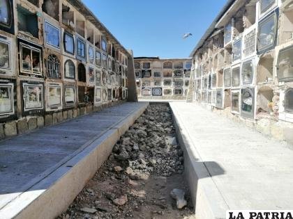 Exhumación de restos en Cementerio General