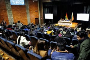 Gabinete ampliado liderado por Luis Arce Catacora