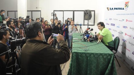 Gustavo Costas pide apoyo a la afición boliviana