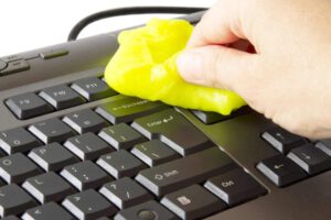 Cómo limpiar teclado con procedimientos sencillos