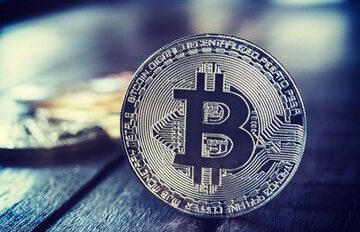 Bitcoin sigue en alza a pesar de pérdidas millonarias
