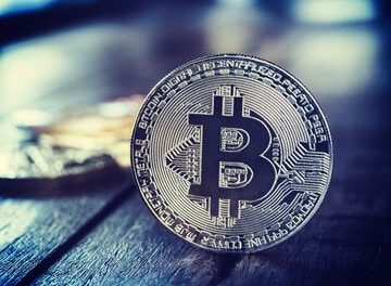 Bitcoin sigue en alza a pesar de pérdidas millonarias
