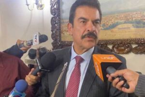 Manfred Reyes Villa niega contubernio con Gobierno