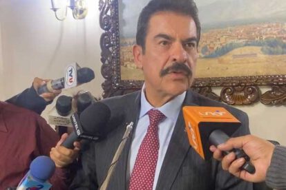 Manfred Reyes Villa niega contubernio con Gobierno