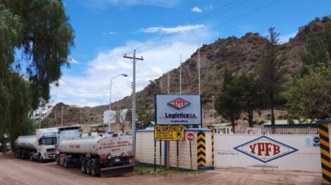 YPFB aclara que no tiene deudas con ingenios productores de etanol