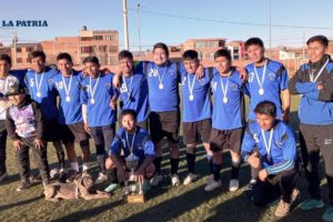 Deportivo Ximar campeón del torneo oficial de fútbol en Oruro
