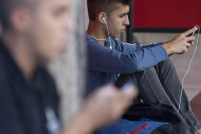pérdida auditiva jóvenes