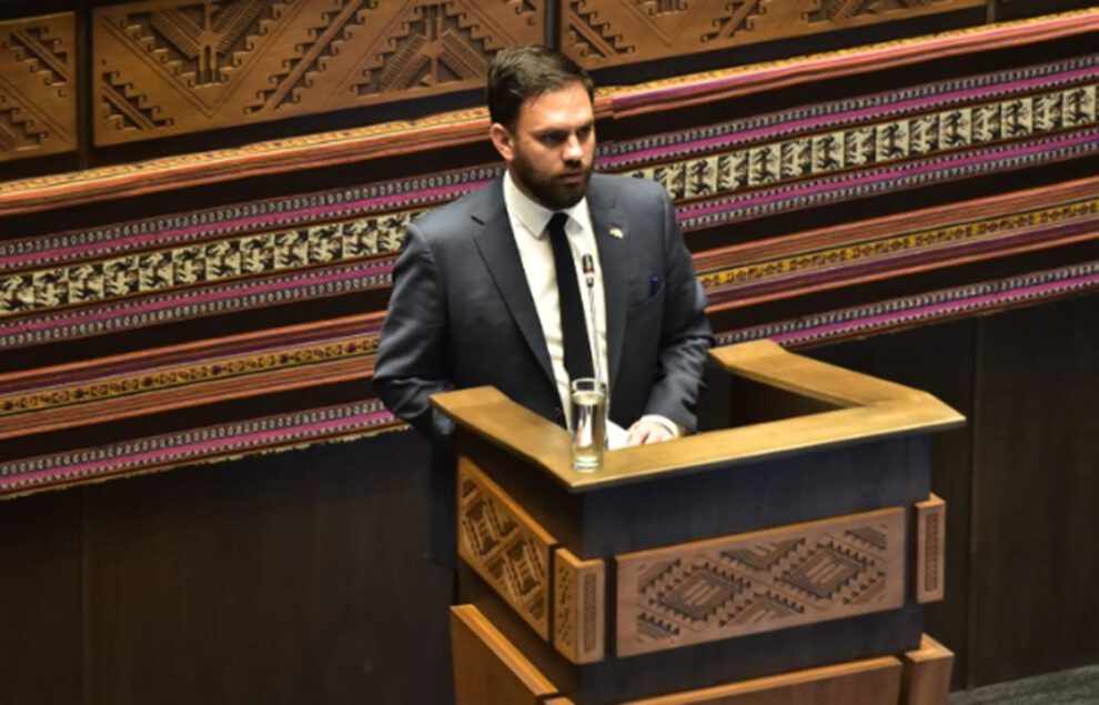 Interpelación a Eduardo Del Castillo en la Asamblea Legislativa