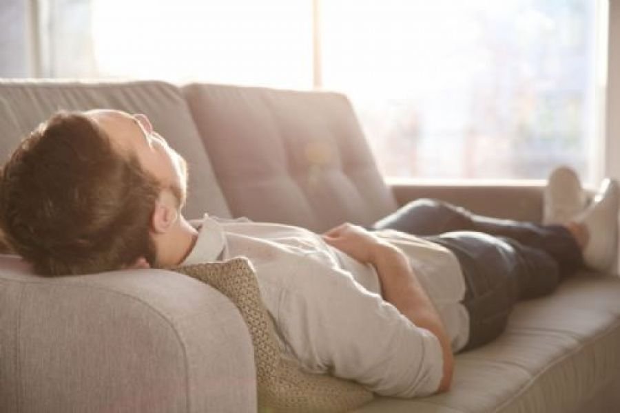 Dormir la siesta retrasa el envejecimiento cerebral