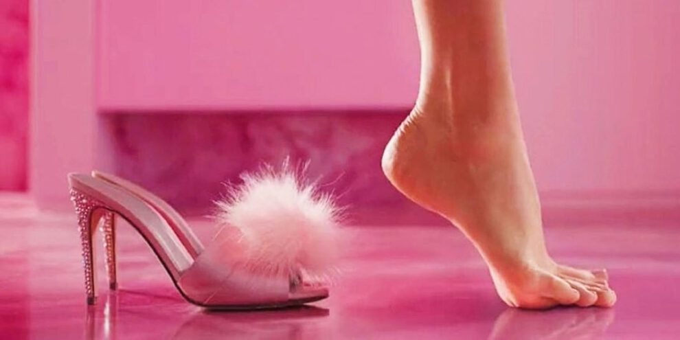 Margot Robbie revela cómo se filmó la famosa escena de sus pies en Barbie