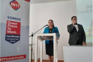 Premio a la Excelencia Periodística en Salud 'Christian Schilling' anunciado por Dunia Vargas