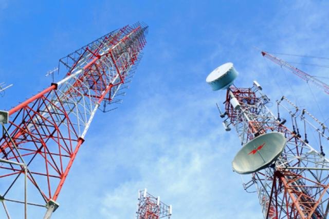 Radiación electromagnética y antenas de telefonía móvil