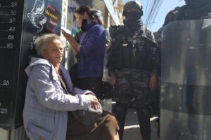 Amparo Carvajal exige garantías para su salud