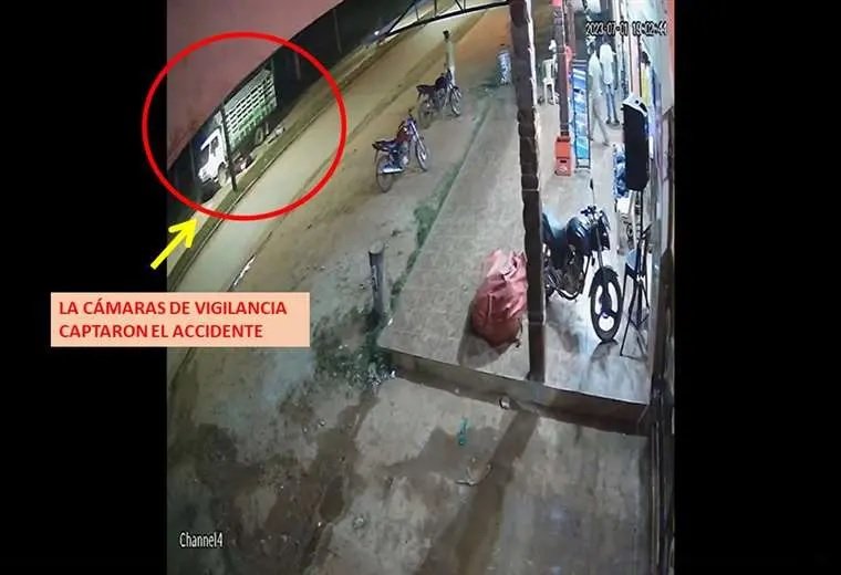Accidente en San Ignacio de Velasco: Motociclista pierde la vida tras chocar contra un camión estacionado